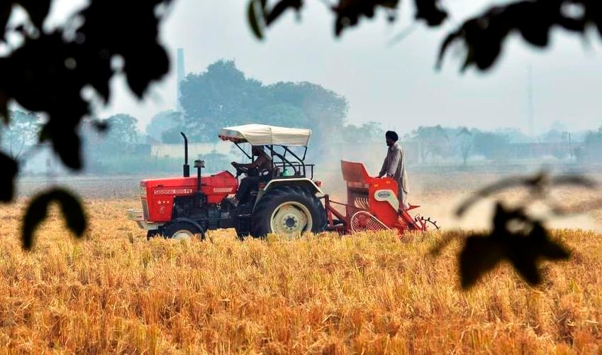 किसानो पर मोदीराज की मार : महंगे होंगे ट्रैक्टर, बढेगा टैक्स का बोझ, रालोद बनाएगा मुद्दा