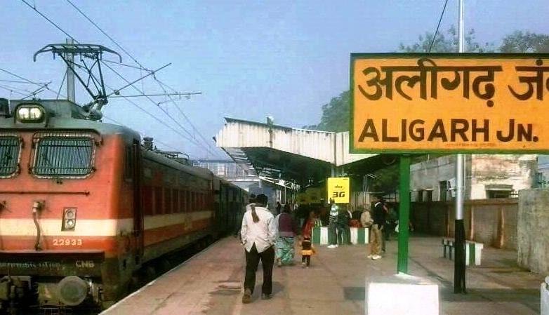 अलीगढ : अवैध हॉस्पिटलों पर प्रशासन की बड़ी कार्यवाही, बिना पंजीकरण के चल रहे आकांशा और अंश हासिप्टल सीज