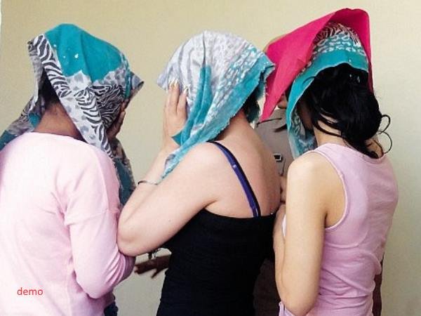 मनाली में सेक्स रैकेट का खुलासा, पर्यटकों को उपलब्ध कराई जाती थीं लडकिया, 11 गिरफ्तार