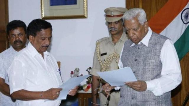 कर्नाटक : राज्यपाल वजुभाई वाला ने कल सुबह 11 बजे विधानसभा का विशेष सत्र बुलाया