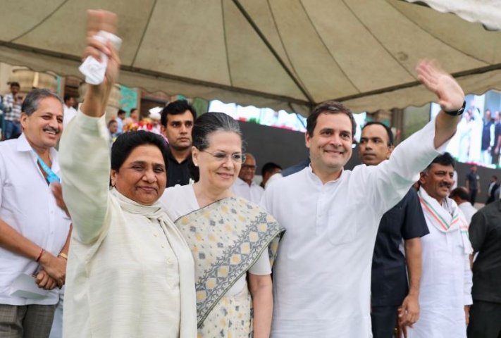 कांग्रेस का मायावती को बड़ा झटका, राजस्थान में BSP के सभी 6 MLA ‘हाथ’ के साथ