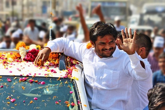 हार्दिक पटेल की गिरफ्तारी पर प्रियंका गांधी नाराज, बोलीं-‘किसानों-युवाओं की लड़ाई लड़ने वालों को BJP कर रही परेशान’