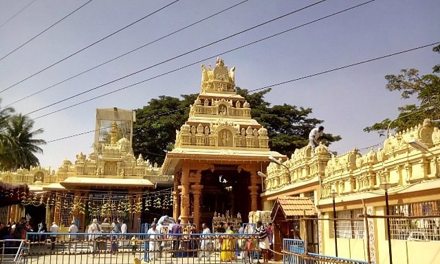दो-करोड़ : बेंगलुरू की दो कंपनियों ने भगवान वेंकटेश्वर मंदिर को दान में दिए !