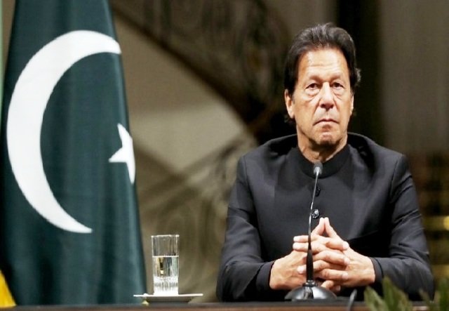 पाकिस्तान के प्रधानमंत्री इमरान खान ने कहा- ‘कश्मीरियों के साथ खड़ा रहना है जिहाद’