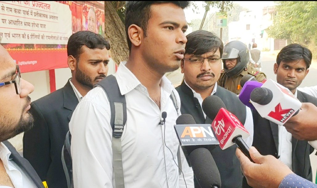 अलीगढ : DS कालेज में धार्मिक आधार पर कथित हिंदूवादियों ने छात्र को पीटा, एसएसपी ने दर्ज कराई FIR