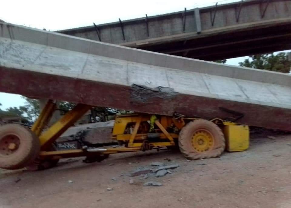 एटा से बड़ी खबर, निर्माणाधीन पुल गिरने से 2 की मौत, कई के दबे होने की आशंका