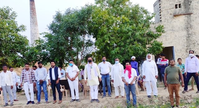 RLD अलीगढ के नेताओं ने गांवों में सुनी किसानों की समस्याएं