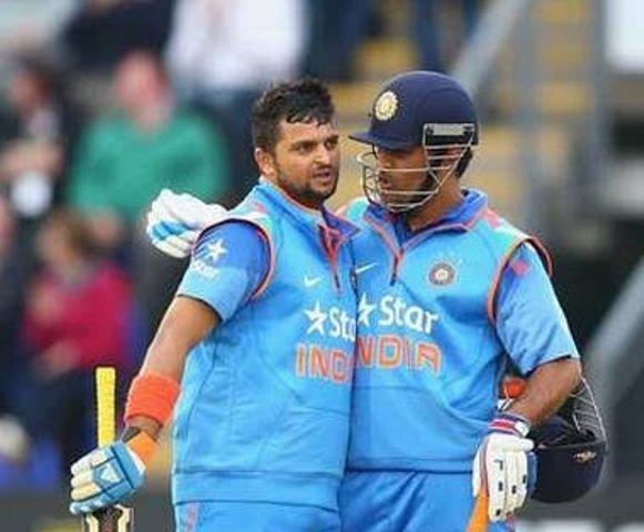 महेंद्र सिंह धोनी के साथ सुरेश रैना ने अंतरराष्ट्रीय क्रिकेट को कहा अलविदा