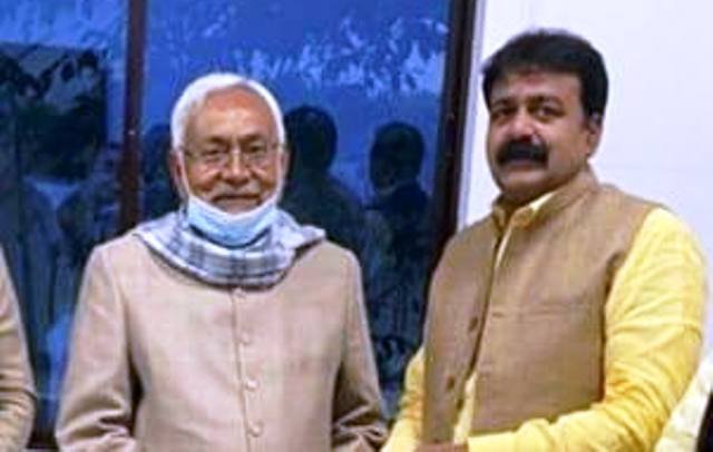 बिहार में BSP को बड़ा झटका, एकमात्र विधायक जमां खान JDU में हुए शामिल
