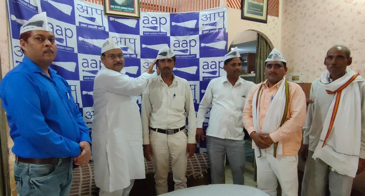 अलीगढ : समाजवादी पार्टी छोड़ AAP के हुए शिशुपाल