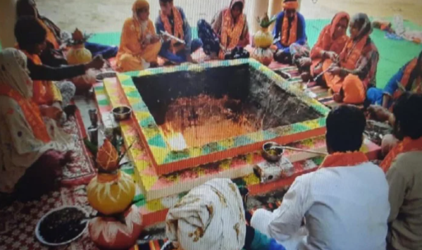 यूपी: एक परिवार के 15 सदस्यों ने 18 साल बाद फिर से हिंदू धर्म में की वापसी