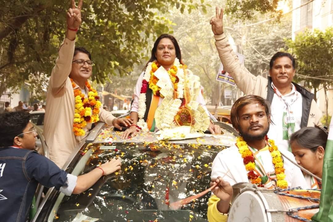 दिल्ली MCD चुनाव : वार्ड 174 से कांग्रेस प्रत्याशी कांता शर्मा को कई समाजों का एकतरफा समर्थन, AAP-BJP परेशान !